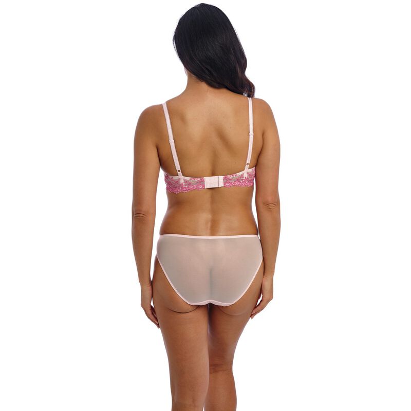 Wacoal Embrace Lace Undewrwire Bra image number 1